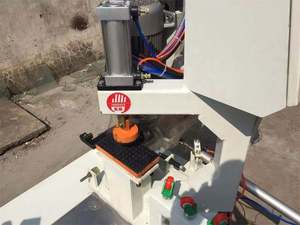 Charmante machine de bordure en verre à double moteur pour coins en verre et en pierre avec une puissance élevée de niveau de sécurité 2.2KW - Product Image 6