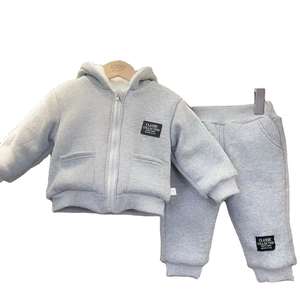 Nueva Colección Otoño-Invierno 2026: Conjunto de Ropa de Bebé 100% Algodón con Diseño Engrosado para Niños y Niñas, Patrón de Letras, Estilo Casual Elegante de Punto - Product Image 2