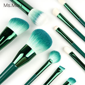 ชุดแปรงแต่งหน้า Belleza 10 ชิ้น ขนแปรงสังเคราะห์นุ่มพิเศษ ด้ามไม้สัมผัสนุ่ม สำหรับแต่งตา ทาปาก และสติปเปลอร์ - Product Image 1