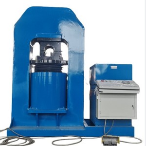 เครื่องอัดไฮดรอลิกแบบเสาเดี่ยว Pinchuang ขนาด 122 มม. สำหรับการจีบสายสลิงเหล็ก - Product Image 1