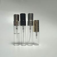 Flacon de parfum en verre cylindrique de petite taille prêt à l'emploi avec pulvérisateur à pompe, tailles 3 ml/5 ml/10 ml, emballage en boîte noire/blanche pour sérum de soin de la peau
