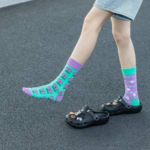 Chaussettes de mode en coton jacquard mi-mollet, motif asymétrique canard mandarin AB, design original d'usine, pour hommes et femmes - Product Image 1