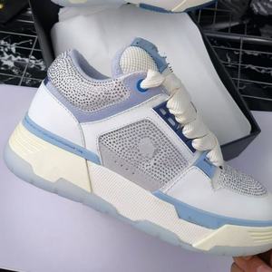 Chaussures de sport en maille à lacets de marque classique de designer - Chaussures décontractées tendance et élégantes pour hommes et femmes de haute qualité - Product Image 2