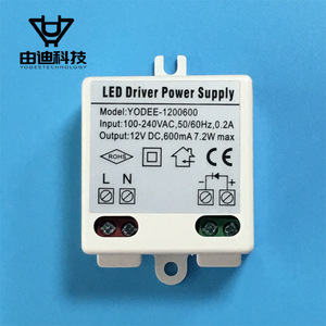 Fuente de Alimentación para Controlador LED Yodee, 12V 600mA 7.2W, Voltaje Constante, Uso en Interiores - Product Image 1