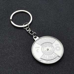 Llavero con Calendario Perpetuo 2026, Llavero de Metal Personalizado con Calendario Perpetuo para Recuerdos de Boda, Llavero con Abrebotellas - Product Image 1