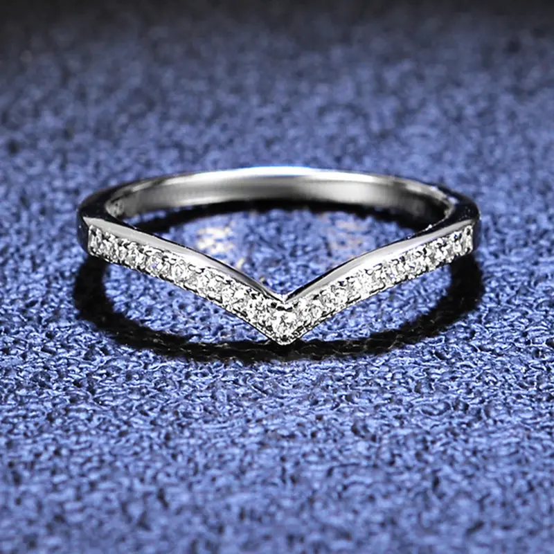 2023 V-förmiger Diamant s925 Silber Moissan ite Ring Krone Damen ringe Gruppe eingelegte Krone Single