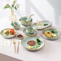 Services de Vaisselle et de Table de Luxe pour Restaurant avec Bord Doré, Couleur Vert Clair, Fabricant d'Assiettes en Porcelaine et Céramique