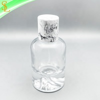 Botol Parfum Kaca Buram Mewah 50ml Kosong Custom, Dapat Diisi Ulang, Dilengkapi Pompa Semprot dan Tutup Kayu/Plastik/Logam, Bisa Sablon