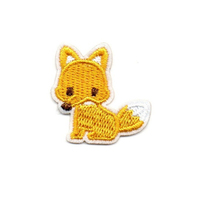 Patchs de broderie personnalisés 3D thermopressés à coudre au fer à repasser patchs brodés personnalisés pour vêtements prêts à vendre