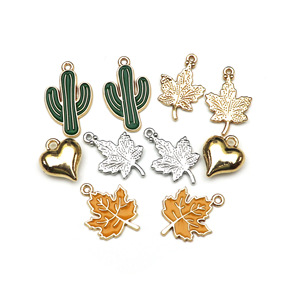 Breloques en alliage pour bijoux, formes variées (cactus, feuille, cœur, feuille d'érable) pour la fabrication de boucles d'oreilles, accessoires DIY, finition émaillée en alliage de zinc - Product Image 1
