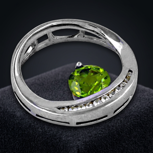 Colgante de Plata Fina Hecho a Mano para Mujer con Peridoto, Zirconia y Circonita Cúbica, Certificado por Terceros, para Uso Diario - Product Image 1