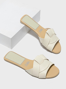 Sandali con Fibbia in Metallo Personalizzata, Cintura in Ecopelle, Ciabatte Piatte di Lusso per Donne, Moda Femminile per Spiaggia - Product Image 5