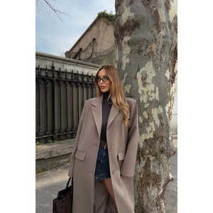 Abrigo de pana transpirable con cierre de un botón y detalles de bolsillos, relleno de algodón, disponible en talla XS - Product Image 5