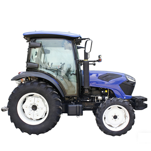 Siège d'opérateur de tracteur à roues avec revêtement en plastique noir, facile à utiliser, intérieur de machine agricole - Product Image 6