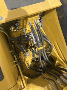 Excavatrice sur chenilles PC130-7 Komatsu de taille moyenne à vendre dUse Moteur en bon état Moteur Pompe Engrenage PLC Kobelco Cylindre hydraulique - Product Image 3
