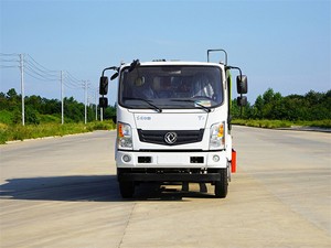Camion compacteur de déchets Dongfeng 4X2 6/9m³ à faible coût pour la gestion des ordures résidentielles et le nettoyage communautaire - Product Image 5