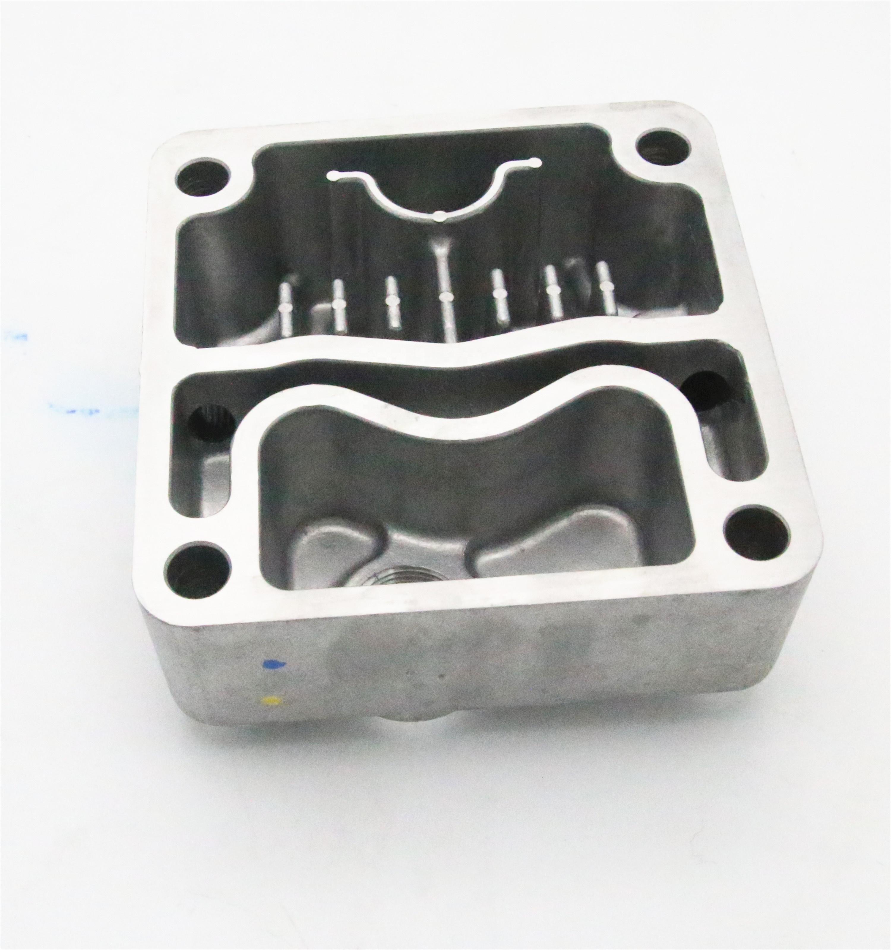 Genuine ISUZU 4HK1 Air Pump Cylinder Head - 1191100750