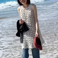 Robe en tricot sans manches avec détails en dentelle, longueur mi-longue, style bureau, disponible en blanc, tailles de la S à la 2XL, vente en gros