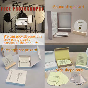 Cartes arquées personnalisées langue suédoise anxiété pleine conscience affirmation ensemble dans une boîte grise avec présentoir - Product Image 2