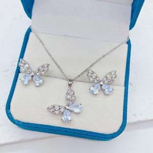 Precioso conjunto de joyería de mariposa dorada, collar de mariposa chapado en oro, pendientes de mariposa chapados, venta al por mayor, pendientes CZ - Product Image 2