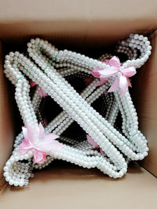 Cintres en plastique de 30cm avec perles pour <span class=keywords><strong>robe</strong></span> de mariage pour enfants - Product Image 2