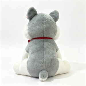 Peluche Husky personnalisée, gris clair et blanc, avec ruban rouge, peluche Husky sibérien assis avec nœud rouge, adorable peluche chien. - Product Image 2