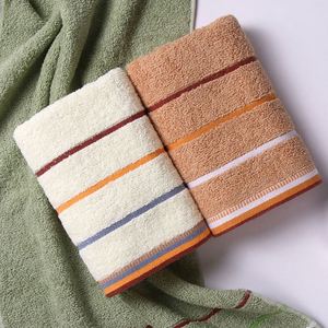 Serviette de bain en coton absorbante, serviette de bain douce tissée pour adultes, adaptée pour la plage, l'hôtel, luxueuse et à séchage rapide - Product Image 4