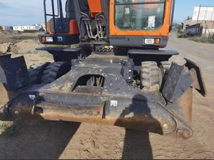 Excavatrice sur pneus Doosan DX210W d'occasion de haute qualité, excavatrice sur pneus d'occasion Doosan DX210W avec pneus usagés - Product Image 4