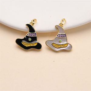 Ciondoli a Forma di Cappello da Strega in Conchiglia <span class=keywords><strong>Naturale</strong></span> Smaltata Placcata Oro per Feste di Halloween - Product Image 1