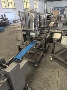 Machine industrielle semi-automatique de moulage, de formage, de pressage et de façonnage de saucisses, de poisson, de viande de bœuf, de galettes de viande, de nuggets et de tartes à la viande - Product Image 6