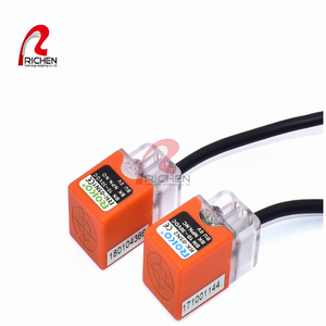 Module de connecteur de relais IDEC RJ1S-CL-<span class=keywords><strong>A110</strong></span> <span class=keywords><strong>8</strong></span> canaux de haute qualité, 8A CC, terminal de conversion pour contrôle PLC et automatisation industrielle - Product Image 3