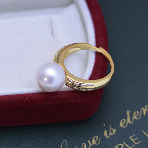 Bague en perle d'eau douce blanche de 10-11 mm pour femme, argent S925, ouverture simple réglable, avec une forte brillance et de légères imperfections - Product Image 3