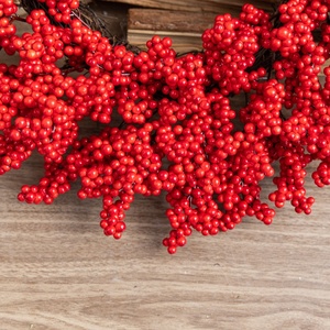 Guirnalda Navideña Ecológica Hecha a Mano de 50 cm con Bayas Rojas, Estilo Americano Rústico, para Interiores, 2026 - Product Image 6