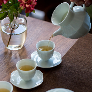 Hutian Kiln Yingqing <b>Tea</b> Cup Holder Irregular Porcelain Coaster For Kung Fu <b>Tea</b> <b>Set</b> Afternoon <b>Tea</b> Use - Product Image 3