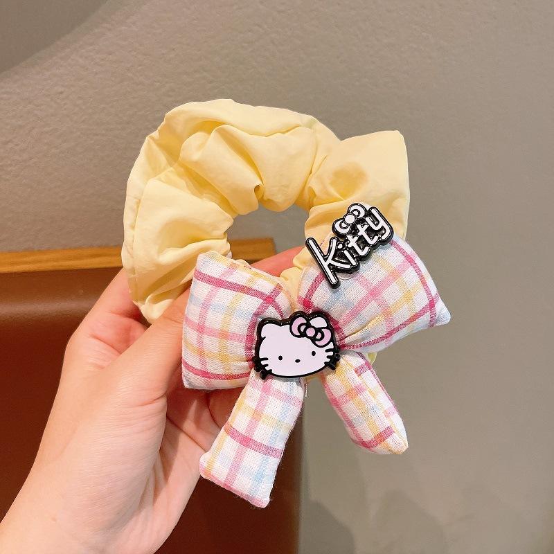 2ผูกผมลายสก๊อตสีเหลือง