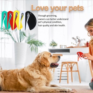 Peine Desenredante Multifuncional de ABS Confiable para Eliminar el Pelo Suelto y Enredado con Función de Herramienta de Aseo para Mascotas - Product Image 3
