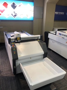 Sản Xuất Theo Yêu Cầu Ngắn Hạn Được Thiết Kế Đạt Được Một Máy Vẽ Bìa Cứng Tự Động Cao - Product Image 4