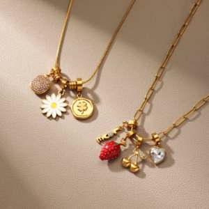 व्यक्तिगत कस्टम हार सोने की प्लेटेड ताजा डेज़ी आकर्षण पेंडेंट जिरकॉन स्ट्रॉबेरी चरस महिलाओं के लिए हार - Product Image 4