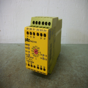 PLC-veiligheidsrelais Xv2 3/24VDC 2N/0T 24VDC 4,5W Magazijn Industriële Automatisering PLC-programmeringscontroller - Product Image 1