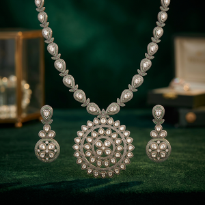 Conjunto de Collar Kundan de Plata 925 Chapado en Oro de 22K con Circonitas y Perlas, Diseño Floral, Joyería Clásica para Mujer, Ideal para Bodas y Fiestas - Product Image 3