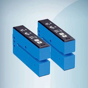 เซ็นเซอร์แบบมีร่อง Sick Ufn3 70b413 รุ่น 6049678 สำหรับการใช้งานทางการทหารและอวกาศ เทคโนโลยีอัลตราโซนิกแบบรูปทรงราง - Product Image 1