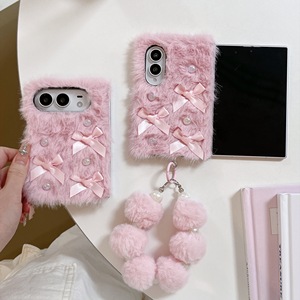 Étui <span class=keywords><strong>Kawaii</strong></span> en fourrure moelleuse avec nœud et perles pour iPhone pliable, <span class=keywords><strong>coque</strong></span> en peluche avec pompon pour iPhone Duo, <span class=keywords><strong>coque</strong></span> <span class=keywords><strong>de</strong></span> <span class=keywords><strong>téléphone</strong></span> mignonne et girly - Product Image 1
