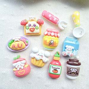 2025 nuevos encantos de resina de comida de dibujos animados pastel de miel tenedor cuchara Diy decoración proveedor al por mayor - Product Image 1