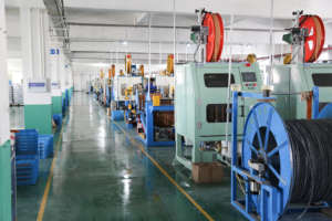 Tubo Flessibile A/C ad Alta Pressione a Parete Sottile Intrecciato Tipo C Produttore di Parti per Tubi A/C Auto - Product Image 6