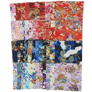 100 Stili Disponibili: <span class=keywords><strong>Tessuti</strong></span> 100% Cotone - Twill, Patchwork, Stampe <span class=keywords><strong>Floreali</strong></span> e Tessuto a Trama Liscia con Piccoli Motivi <span class=keywords><strong>Floreali</strong></span> per Fai-da-Te - Product Image 5