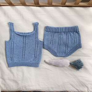 Completo maglione lavorato a maglia da neonata in cotone 100% morbido canotta e pantaloncini da 2 pezzi - Product Image 5