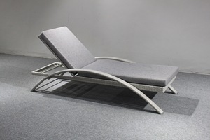 Hotsale <strong>Rattan</strong> Outdoor Furniture Garden Wicker Aluminum <strong>Sun</strong> <strong>Lounger</strong> With Armrest As Chaise Lounge Use - Product Image 5