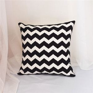 Copricuscino Decorativo <span class=keywords><strong>Suzani</strong></span> Ricamato in Velluto - Product Image 2