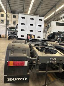 Camión Tractor HOWO Nx 6X4 380HP/430HP CNG de Sinotruk para África - Product Image 6