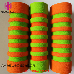 Rouleau en mousse Mai Da Roller 30cm en caoutchouc nitrile souple rayé vert et orange pour la thérapie par massage - Product Image 1